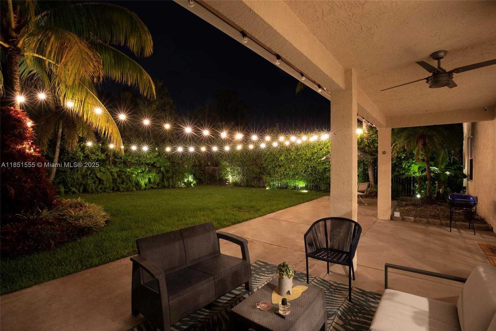 Small Image of 3652 FALCON RIDGE CIR, Weston Number 37