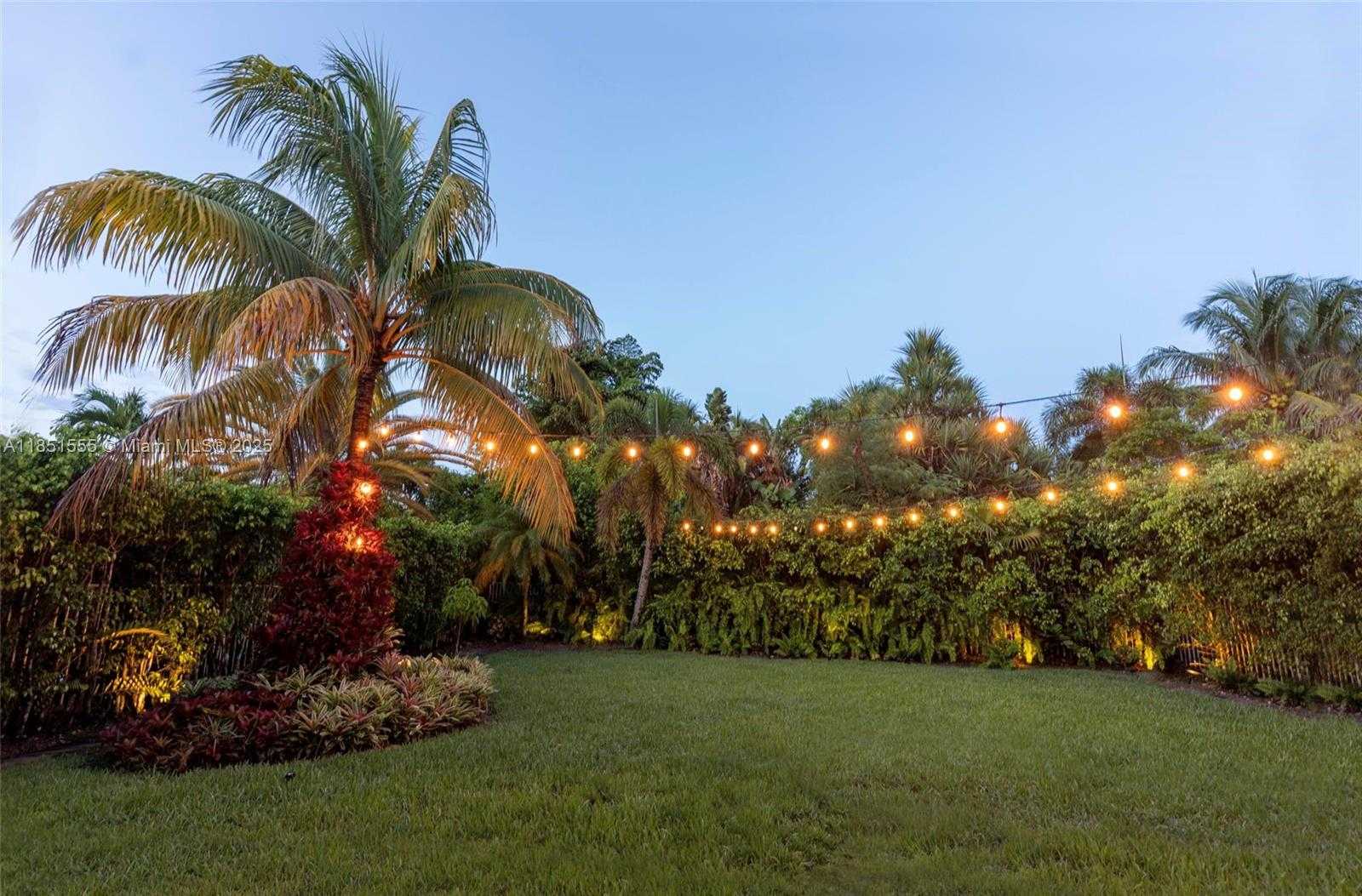 Small Image of 3652 FALCON RIDGE CIR, Weston Number 38