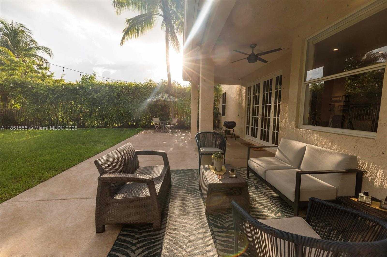 Small Image of 3652 FALCON RIDGE CIR, Weston Number 41