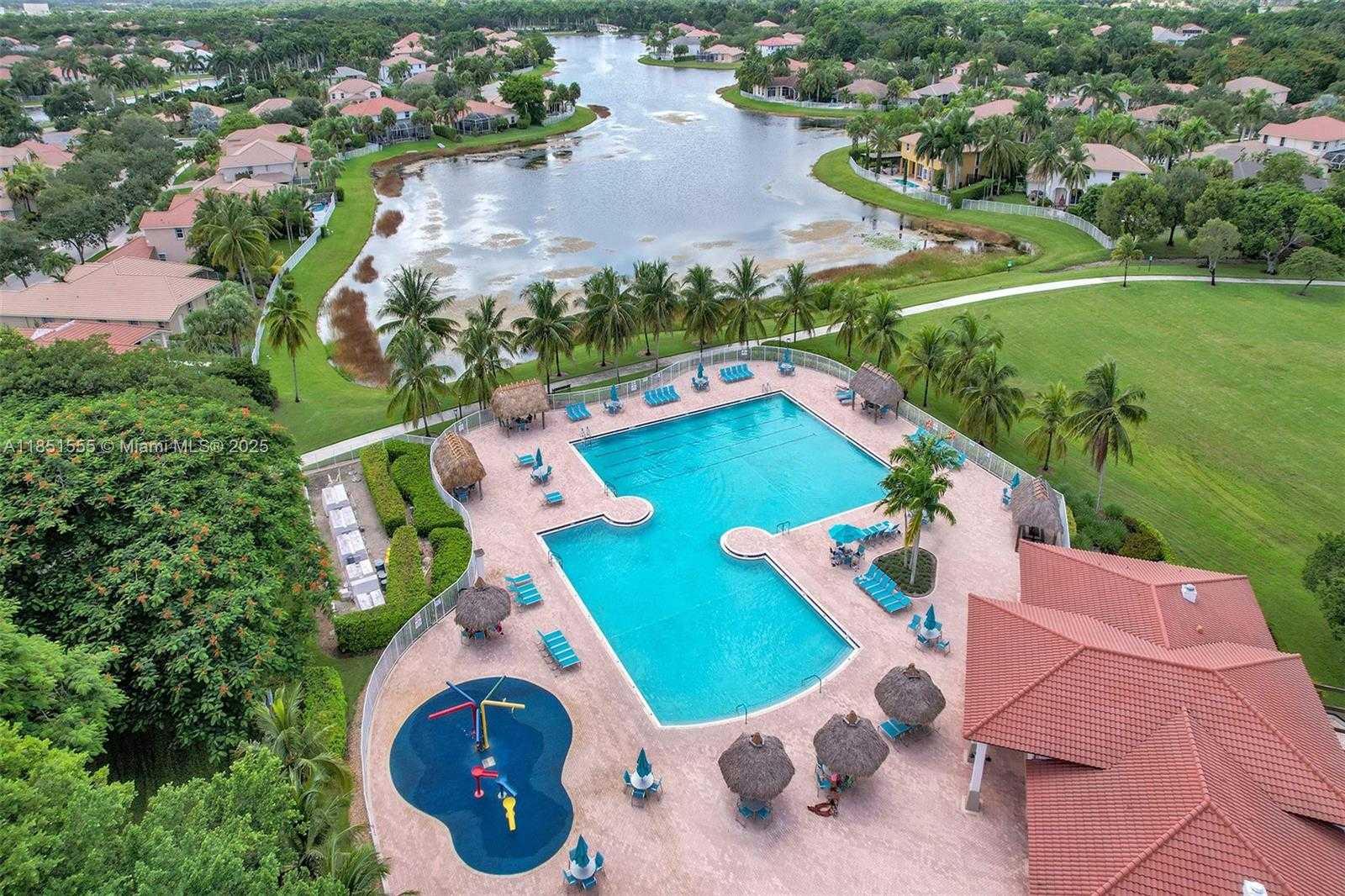 Small Image of 3652 FALCON RIDGE CIR, Weston Number 45