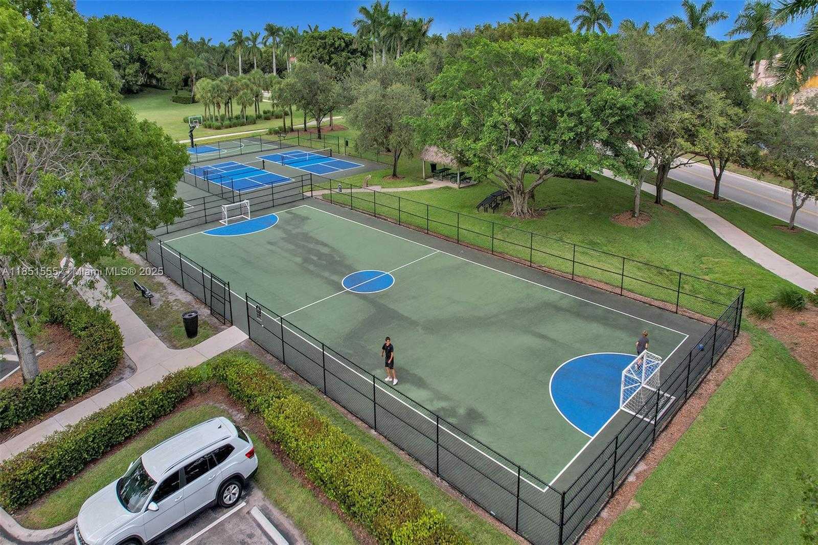 Small Image of 3652 FALCON RIDGE CIR, Weston Number 57