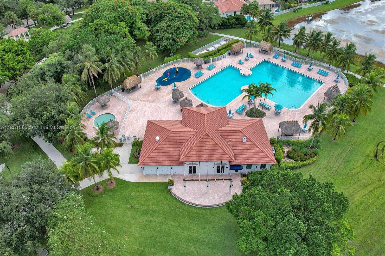 Small Image of 3652 FALCON RIDGE CIR, Weston Number 60