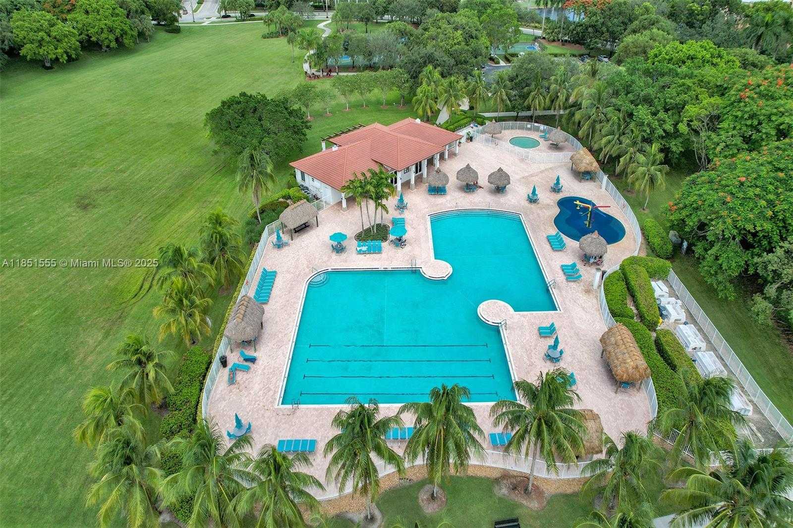 Small Image of 3652 FALCON RIDGE CIR, Weston Number 61