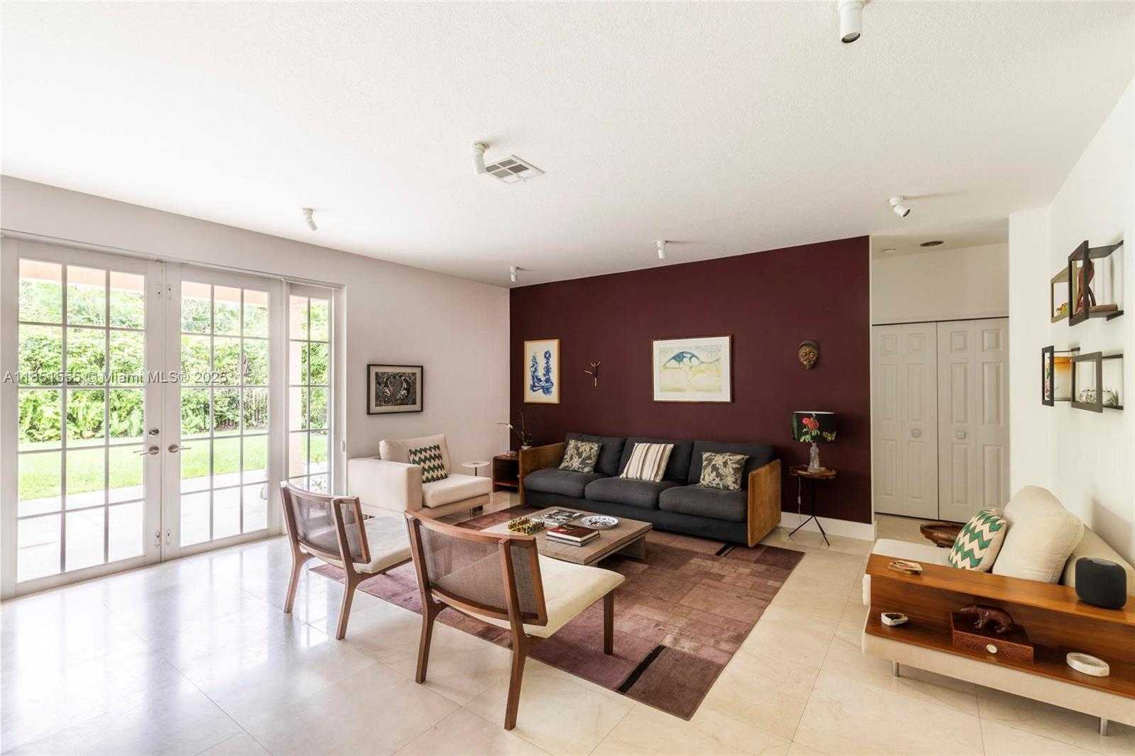 Small Image of 3652 FALCON RIDGE CIR, Weston Number 9