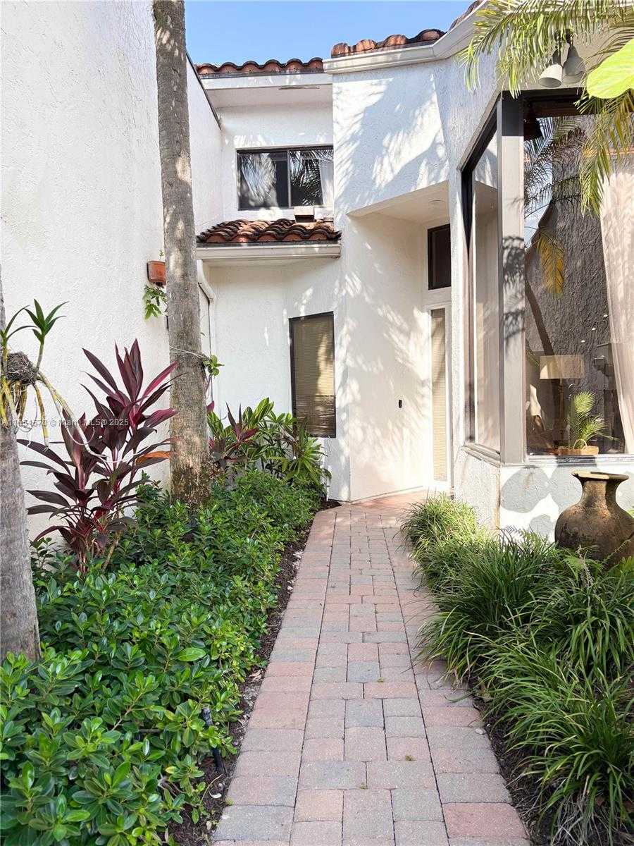 Small Image of 2530 WINDSOR WAY CT #N/A, Wellington Number 4