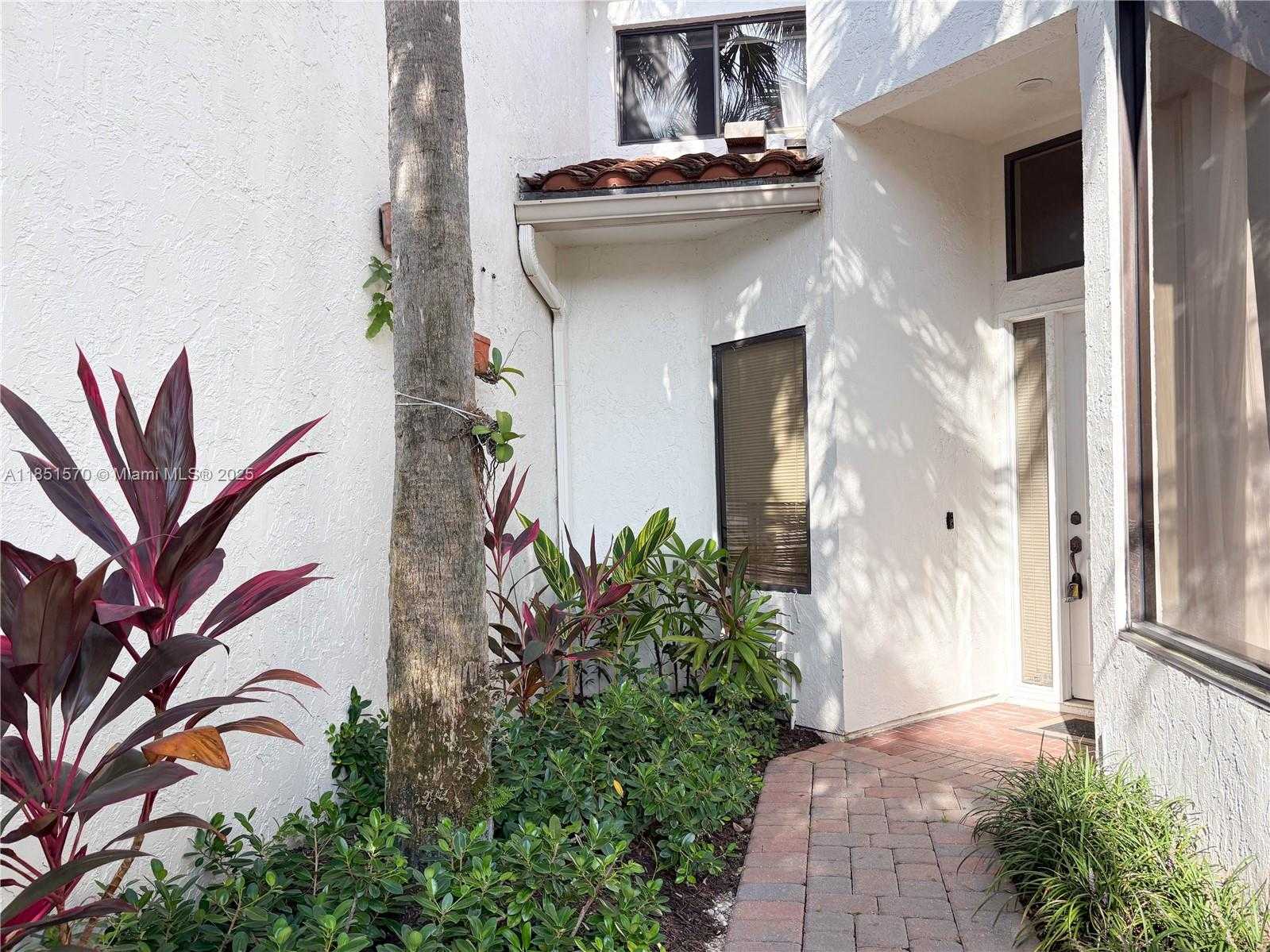 Small Image of 2530 WINDSOR WAY CT #N/A, Wellington Number 5