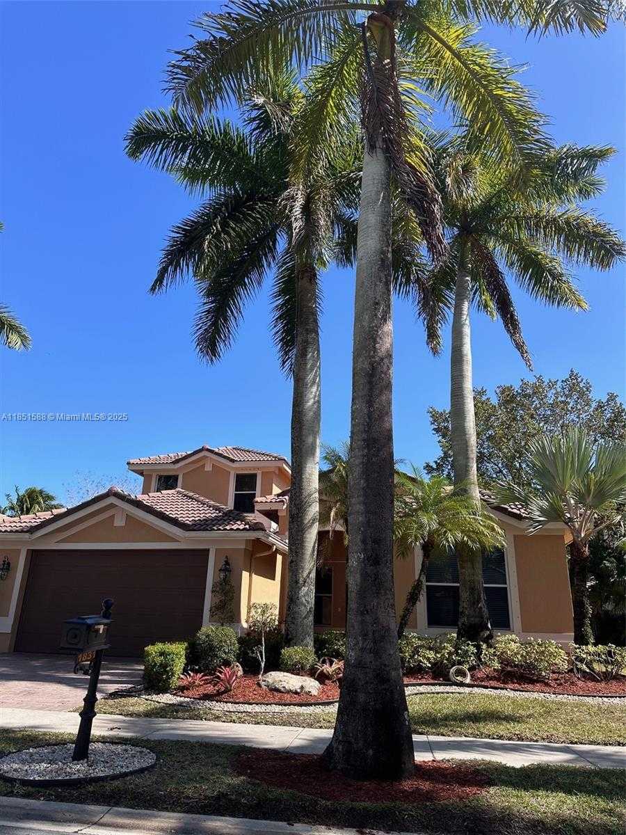 Small Image of 1831 MARINERS LN #1831, Weston Number 2