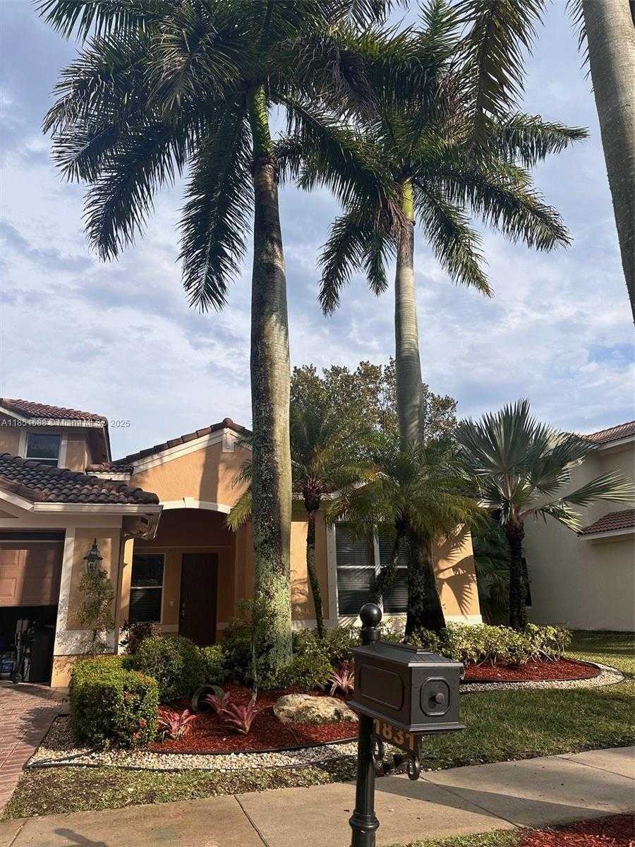 Small Image of 1831 MARINERS LN #1831, Weston Number 3