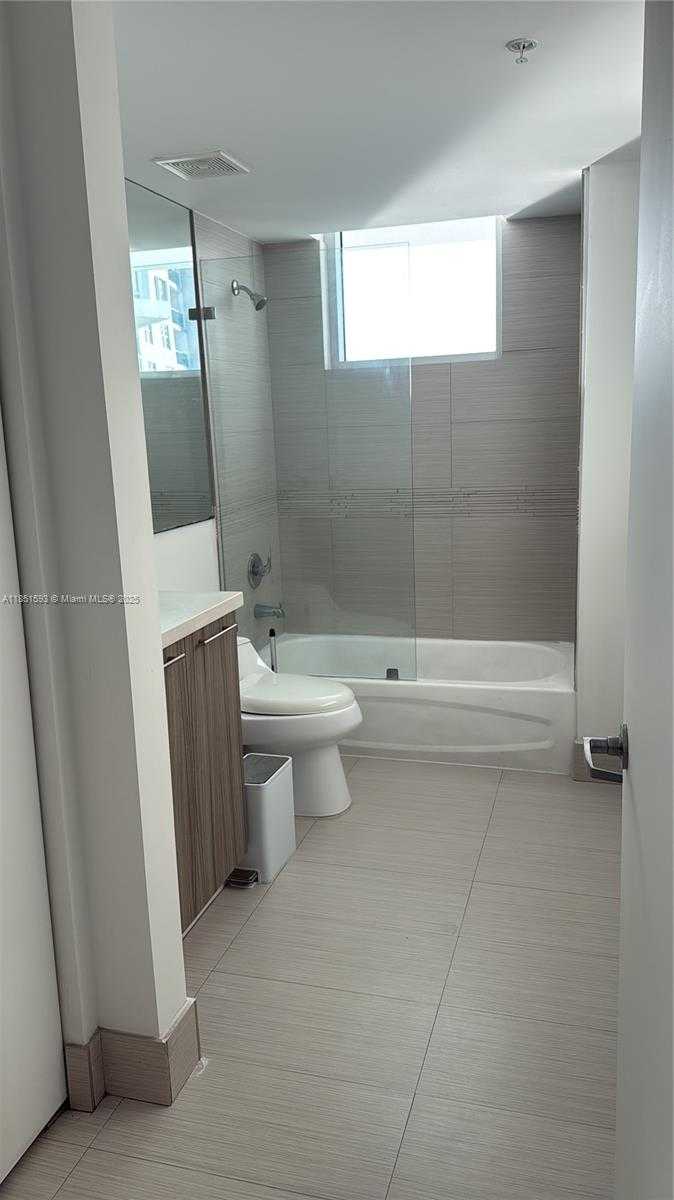 Small Image of 6700 INDIAN CREEK DR #707, Miami Beach Number 24