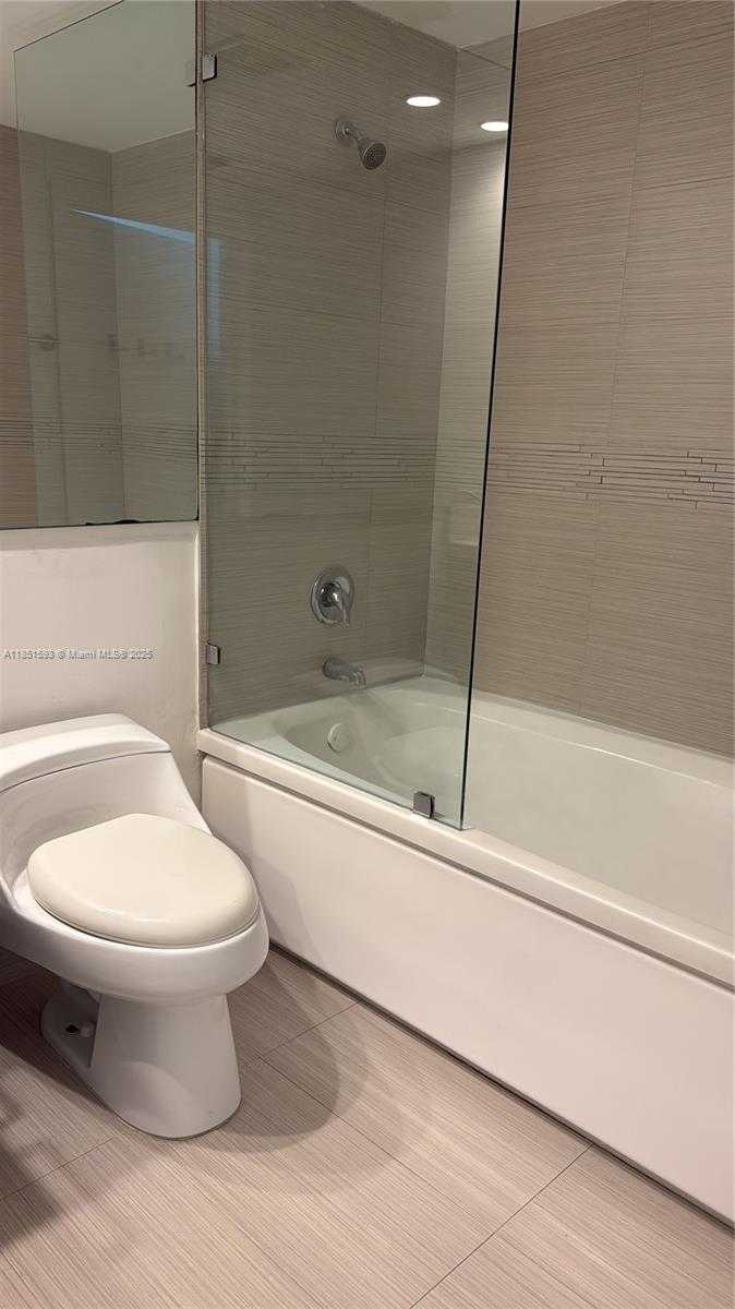 Small Image of 6700 INDIAN CREEK DR #707, Miami Beach Number 30