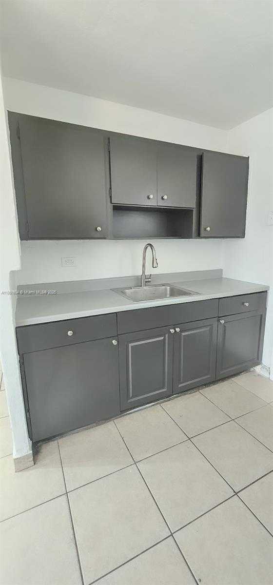 Small Image of 2332 NORTH WEST 14TH CT #2332, Fort Lauderdale Number 3