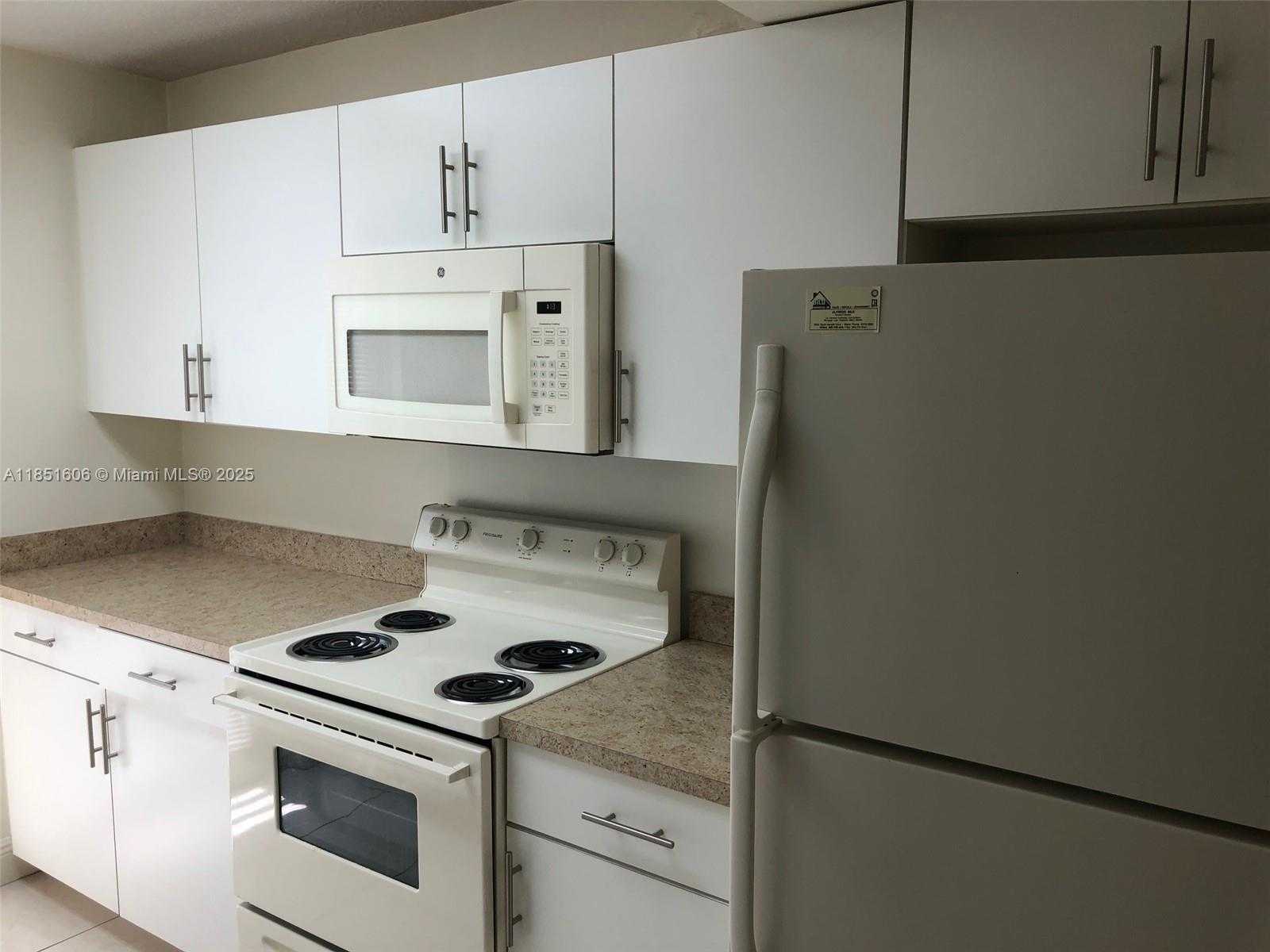 Small Image of 10808 NORTH KENDALL DR #Q-4, Miami Number 2
