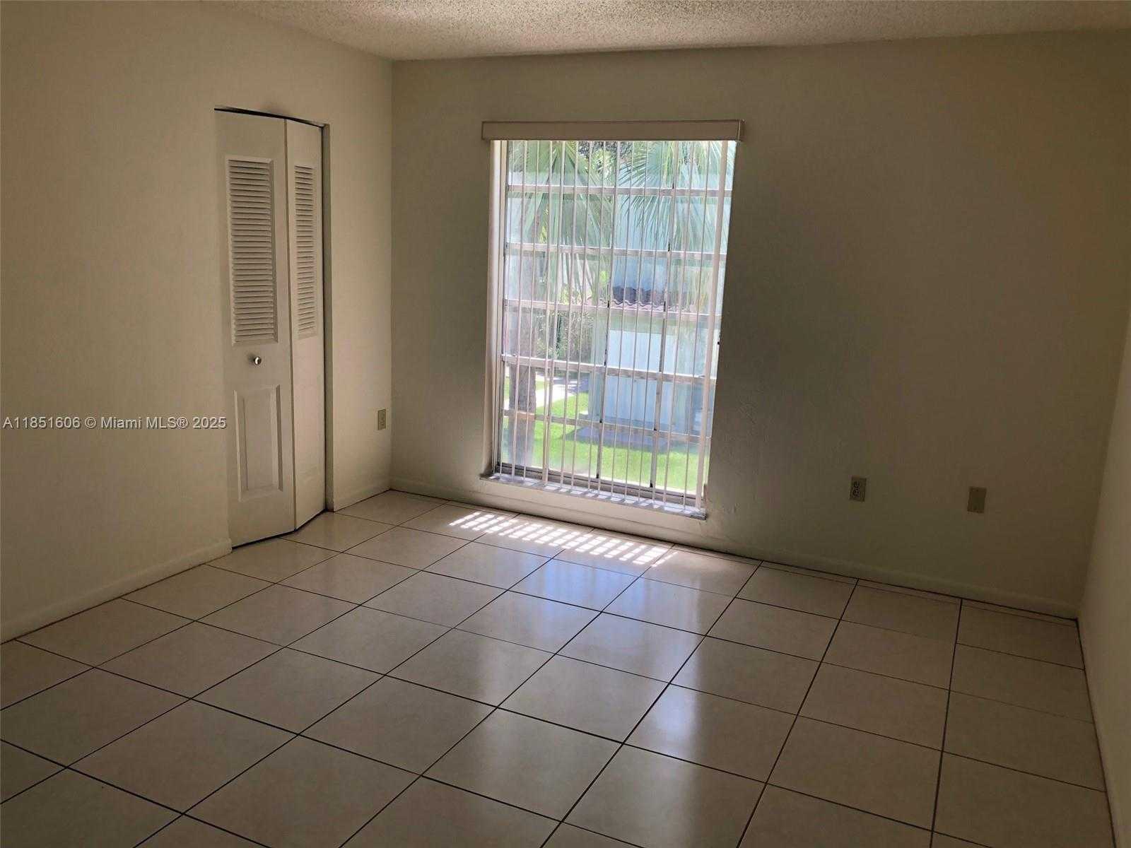 Small Image of 10808 NORTH KENDALL DR #Q-4, Miami Number 4