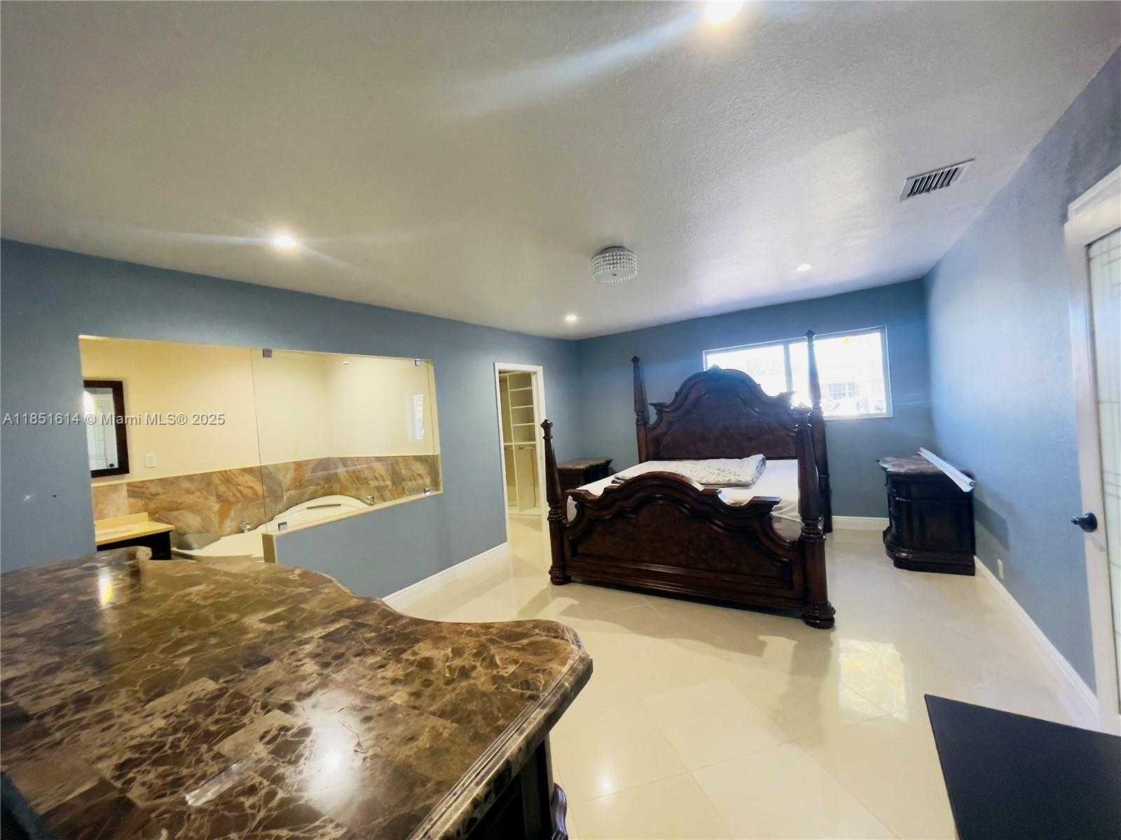 Small Image of 19800 SOUTH WEST 119TH AVE, Miami Number 10