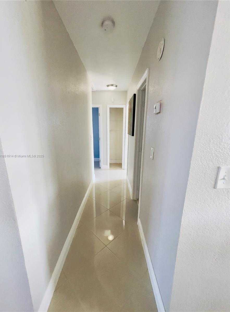 Small Image of 19800 SOUTH WEST 119TH AVE, Miami Number 23