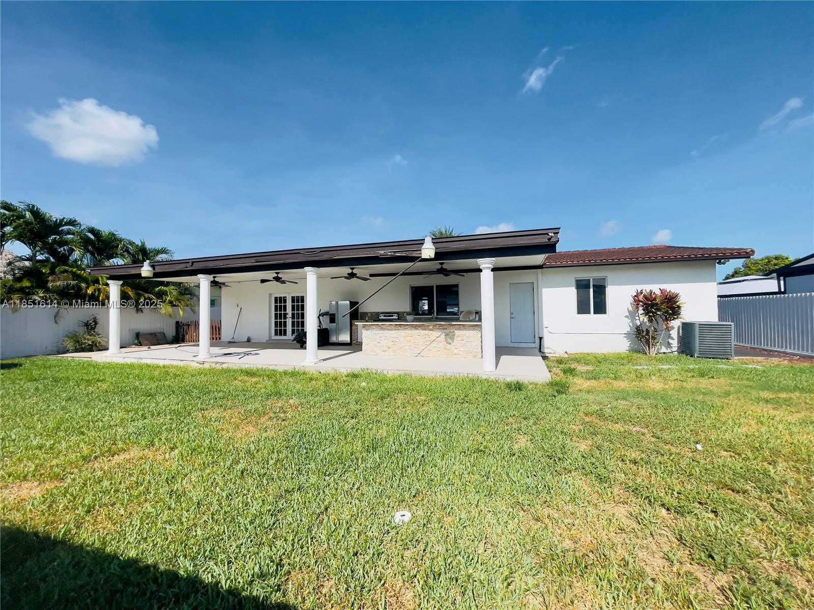 Small Image of 19800 SOUTH WEST 119TH AVE, Miami Number 38