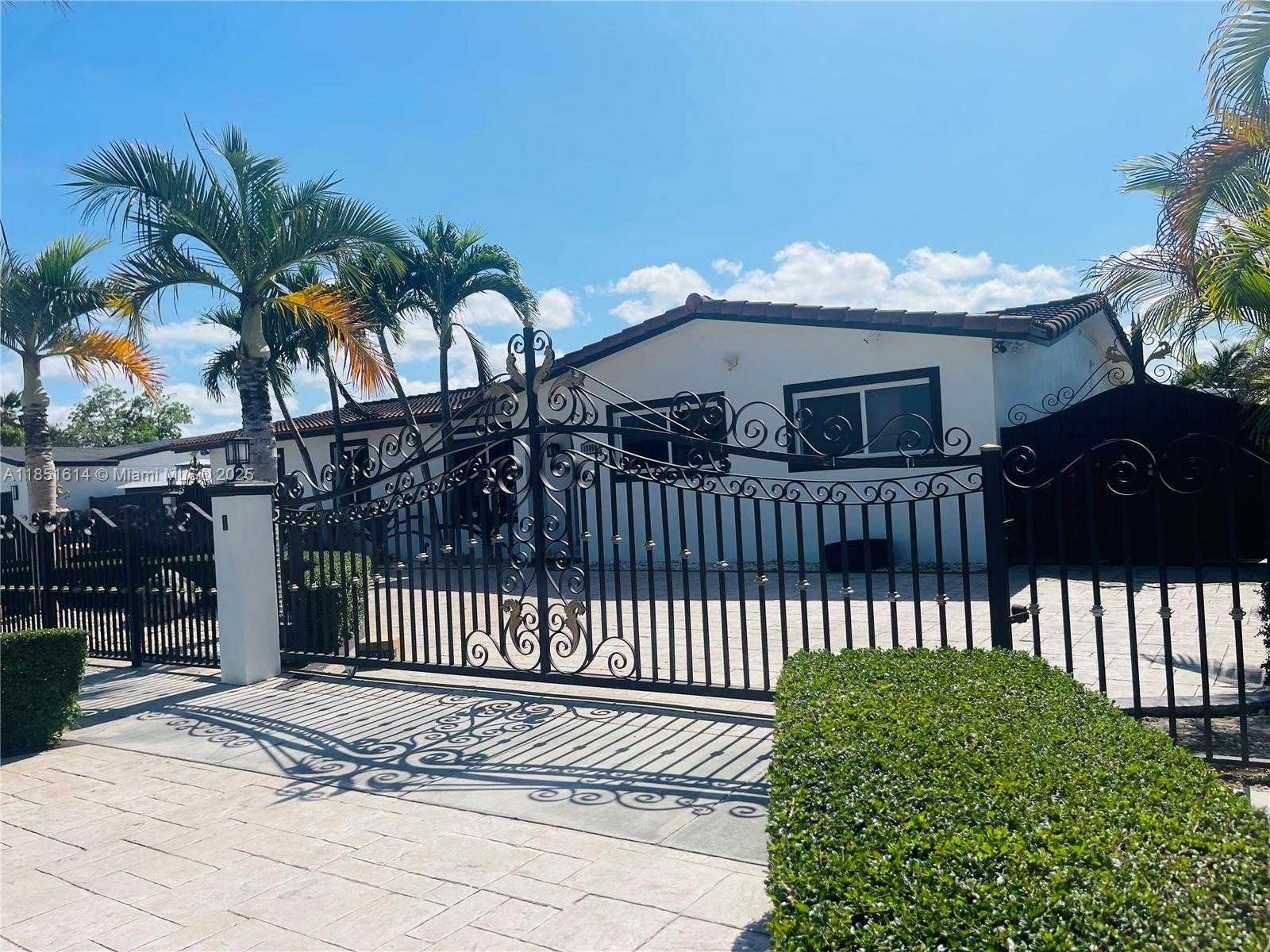 Small Image of 19800 SOUTH WEST 119TH AVE, Miami Number 6