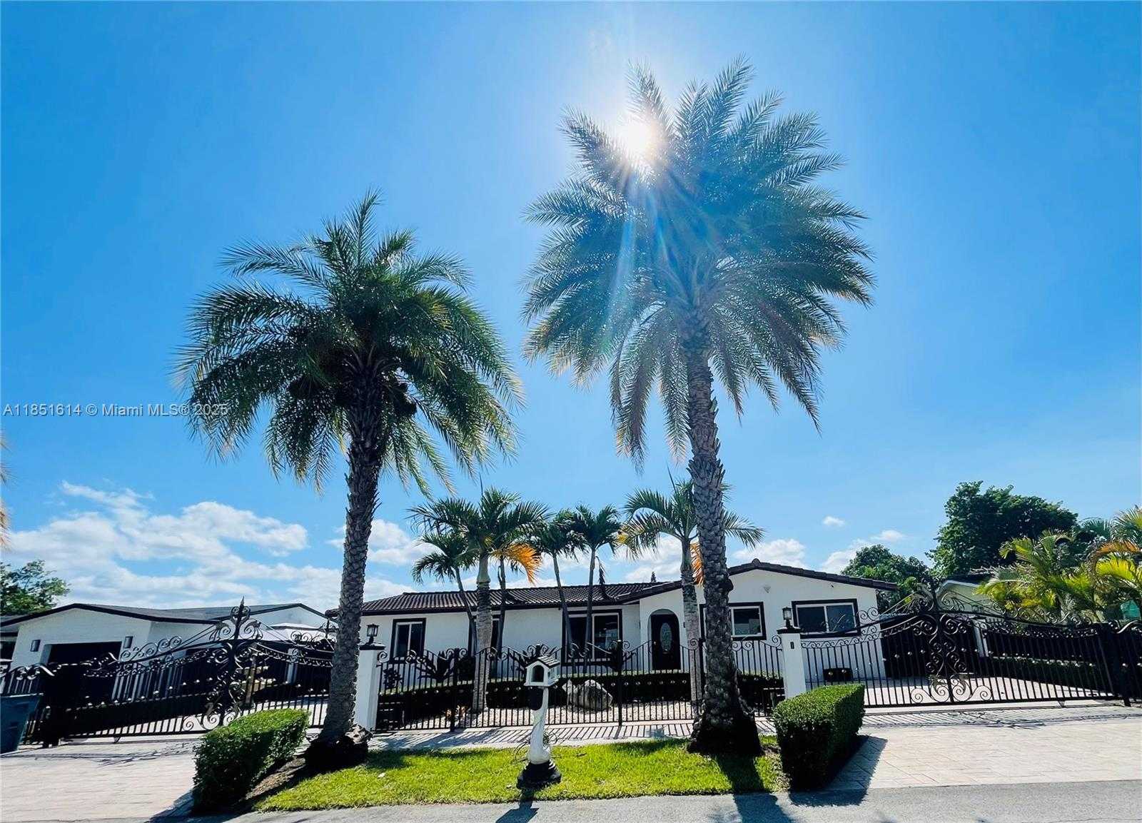 Small Image of 19800 SOUTH WEST 119TH AVE, Miami Number 8