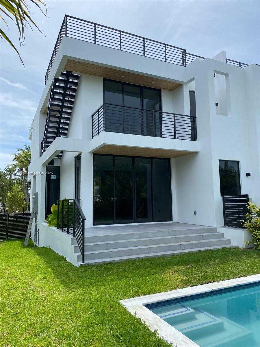 Small Image of 570 FERNWOOD RD #A, Key Biscayne Number 6