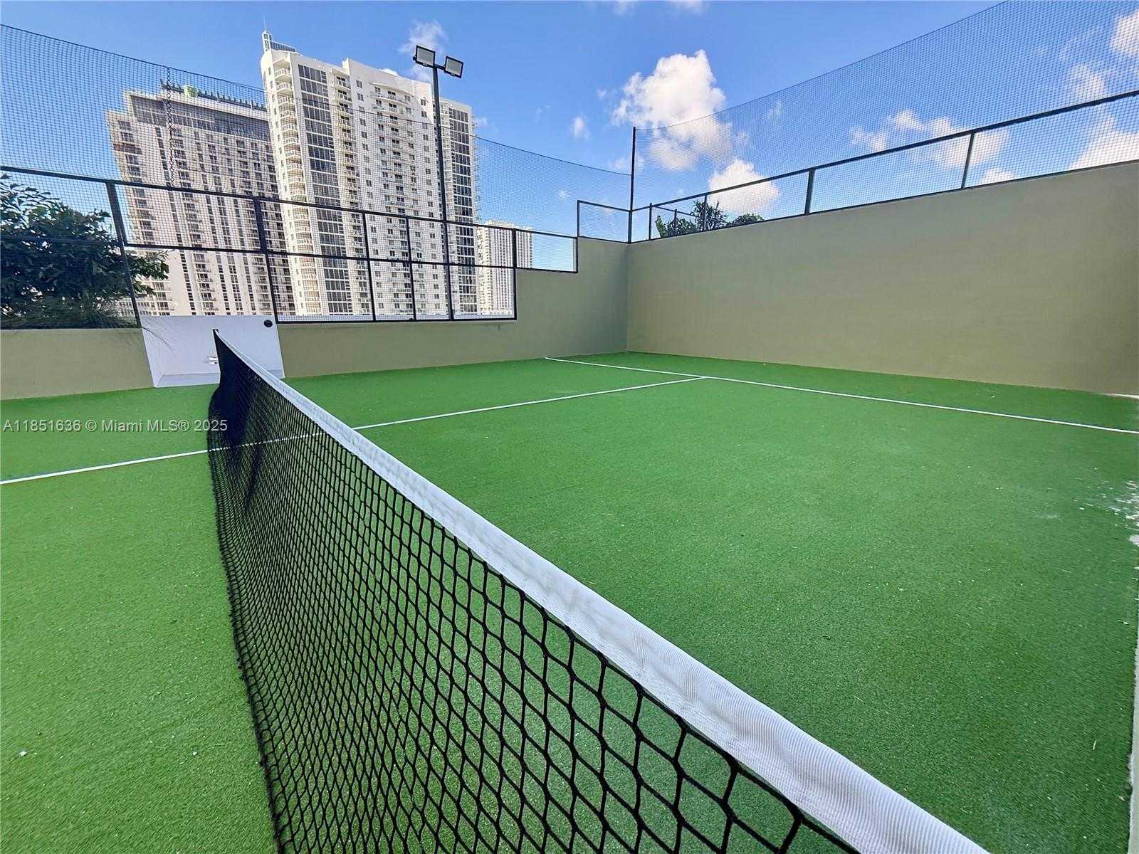 Small Image of 700 NORTH EAST 24TH ST #5105, Miami Number 16