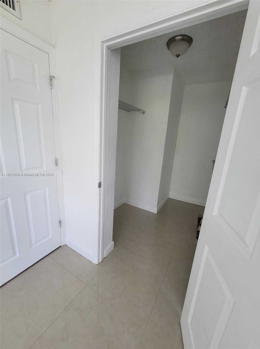 Small Image of 494 NORTH WEST 165TH ST RD #C-202, Miami Number 11