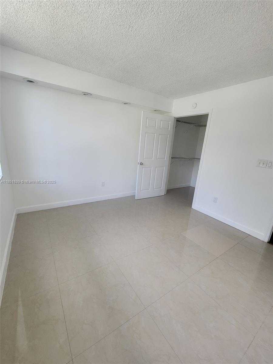 Small Image of 494 NORTH WEST 165TH ST RD #C-202, Miami Number 12