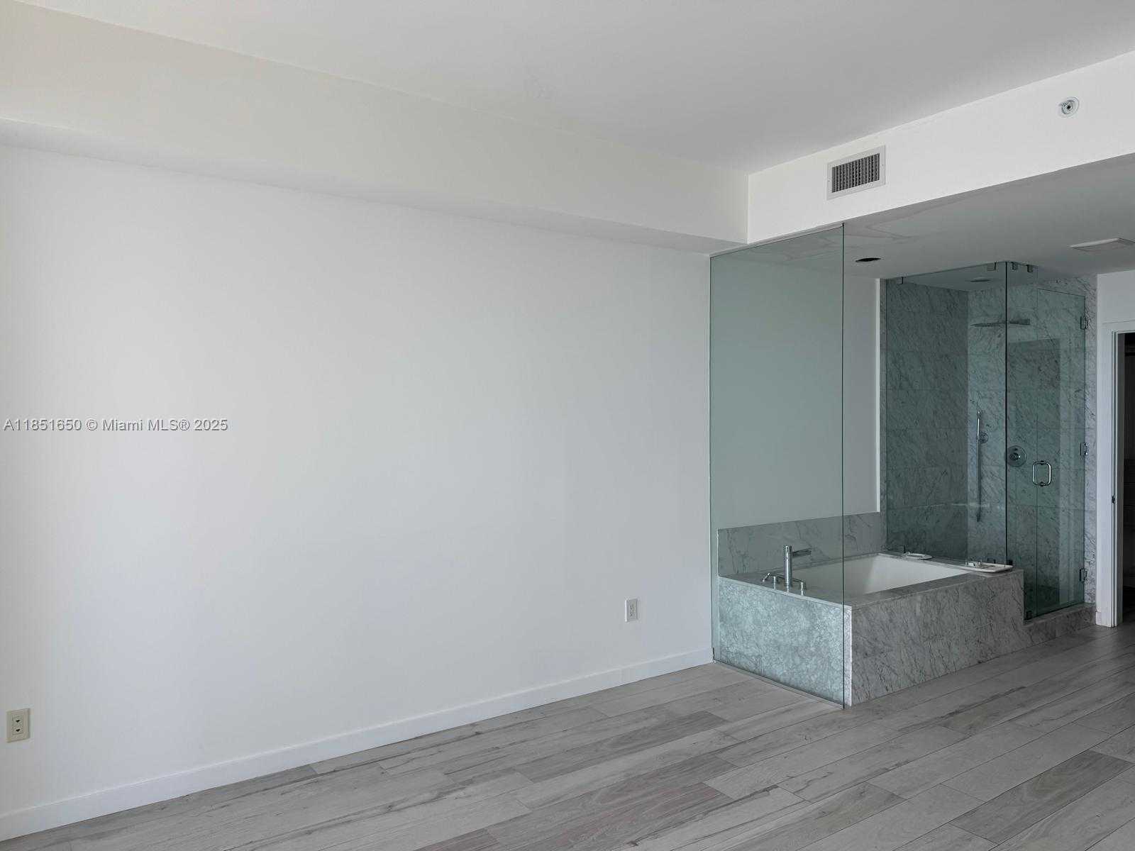 Small Image of 480 NORTH EAST 31ST ST #3202, Miami Number 5