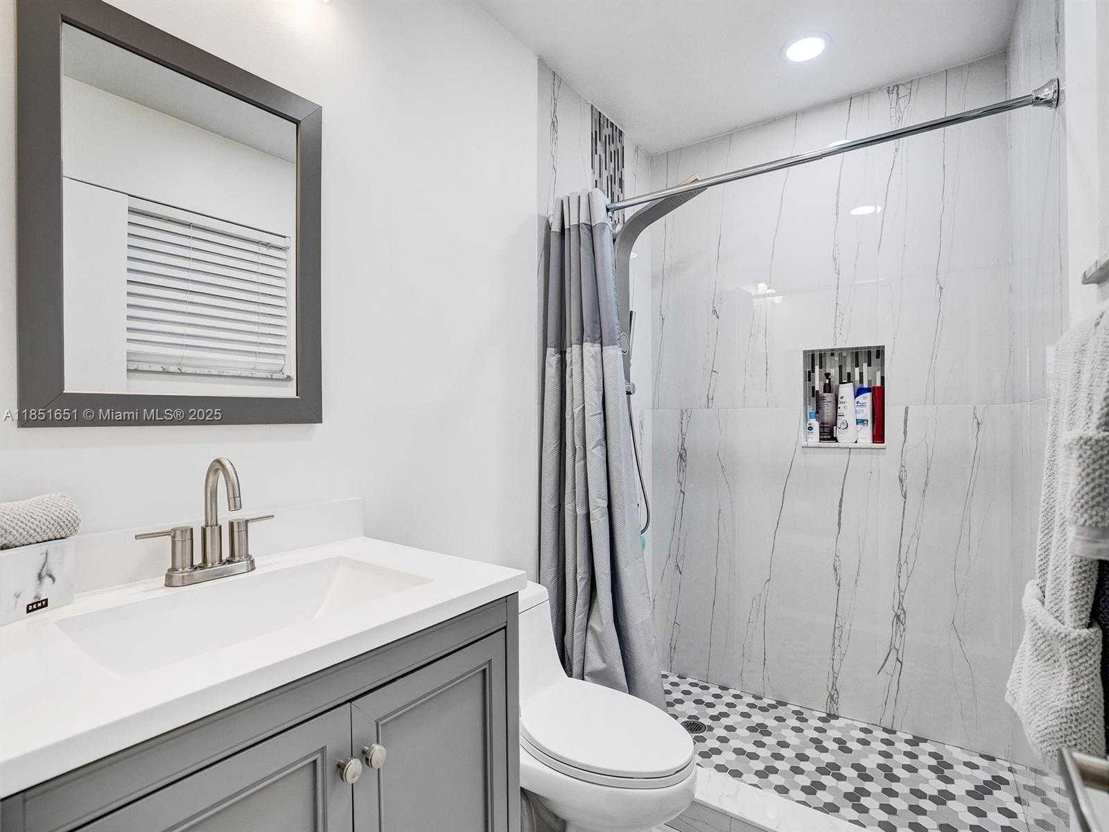 Small Image of 217 SOUTH EAST 5TH ST, Dania Beach Number 17