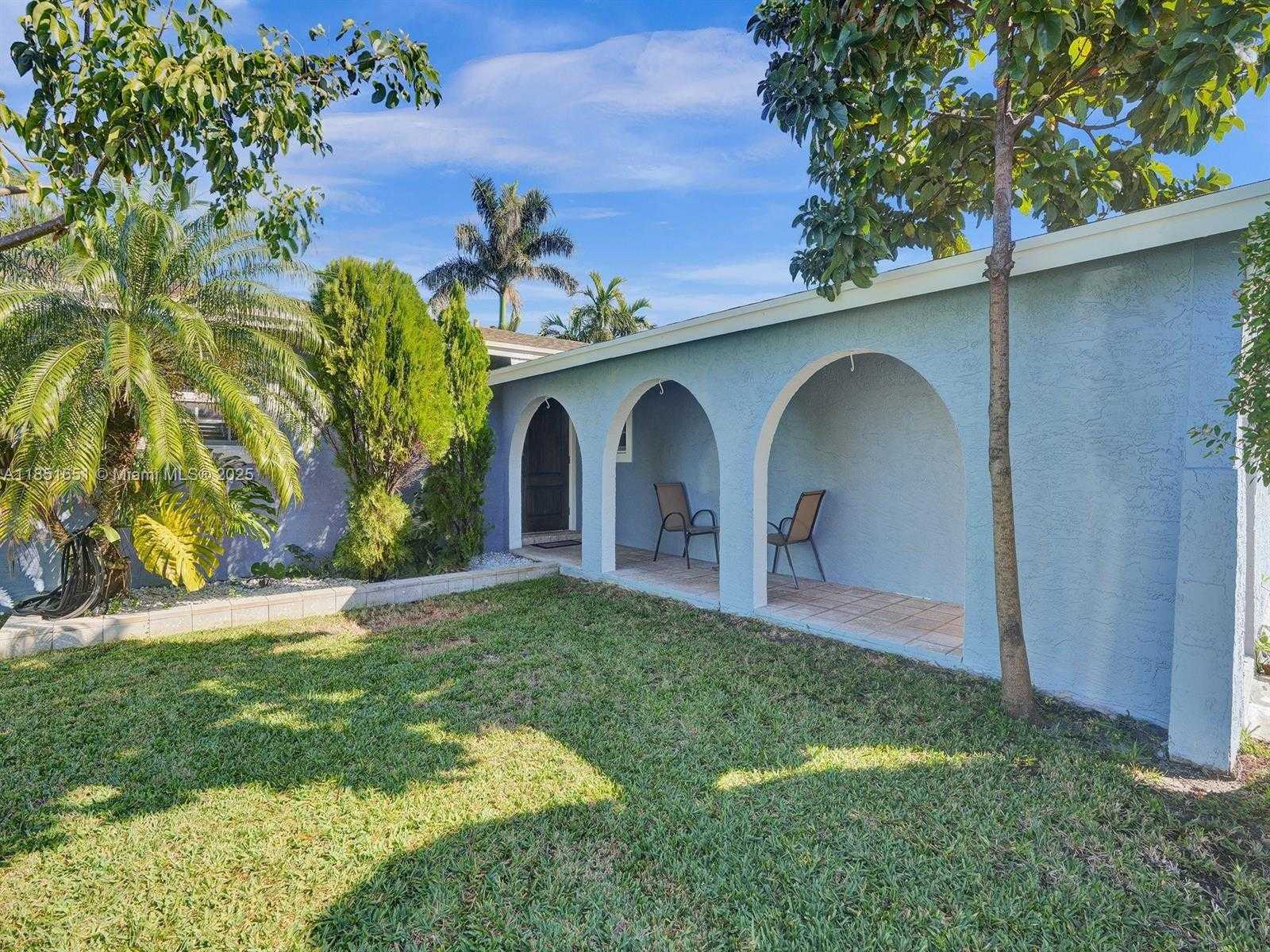 Small Image of 217 SOUTH EAST 5TH ST, Dania Beach Number 24