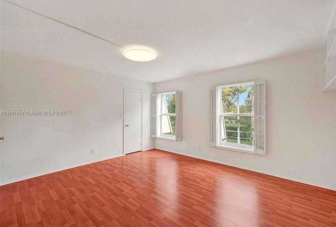 Small Image of 1001 THREE ISLANDS BLVD #28, Hallandale Beach Number 22
