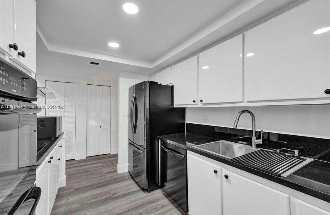 Small Image of 1001 THREE ISLANDS BLVD #28, Hallandale Beach Number 6