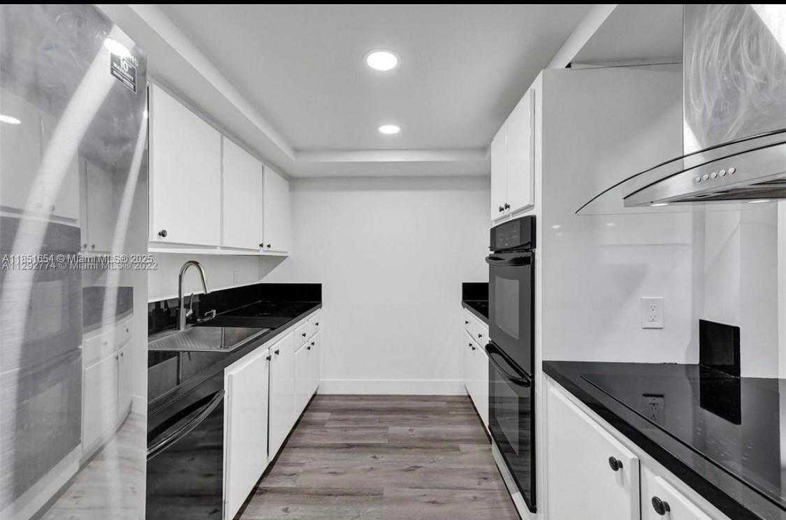 Small Image of 1001 THREE ISLANDS BLVD #28, Hallandale Beach Number 8