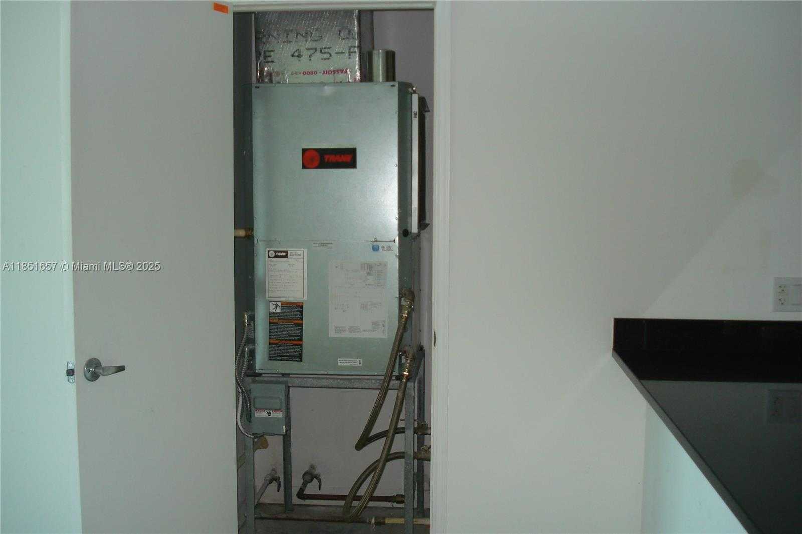 Small Image of 951 BRICKELL AVE #1007, Miami Number 11