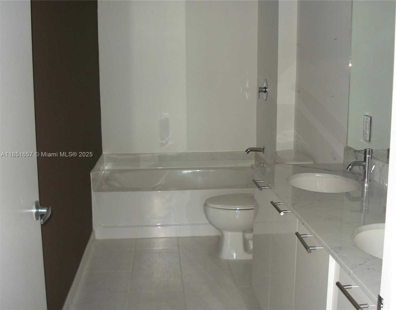 Small Image of 951 BRICKELL AVE #1007, Miami Number 13