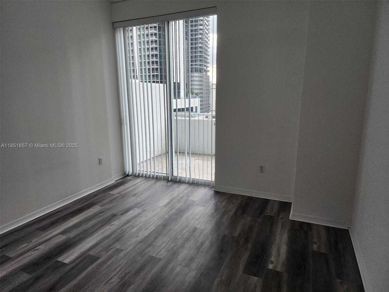 Small Image of 951 BRICKELL AVE #1007, Miami Number 24