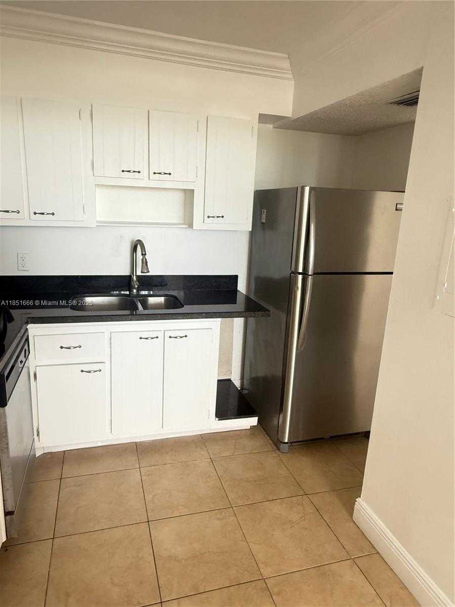 Small Image of 2025 NORTH EAST 164TH ST #814, North Miami Beach Number 3