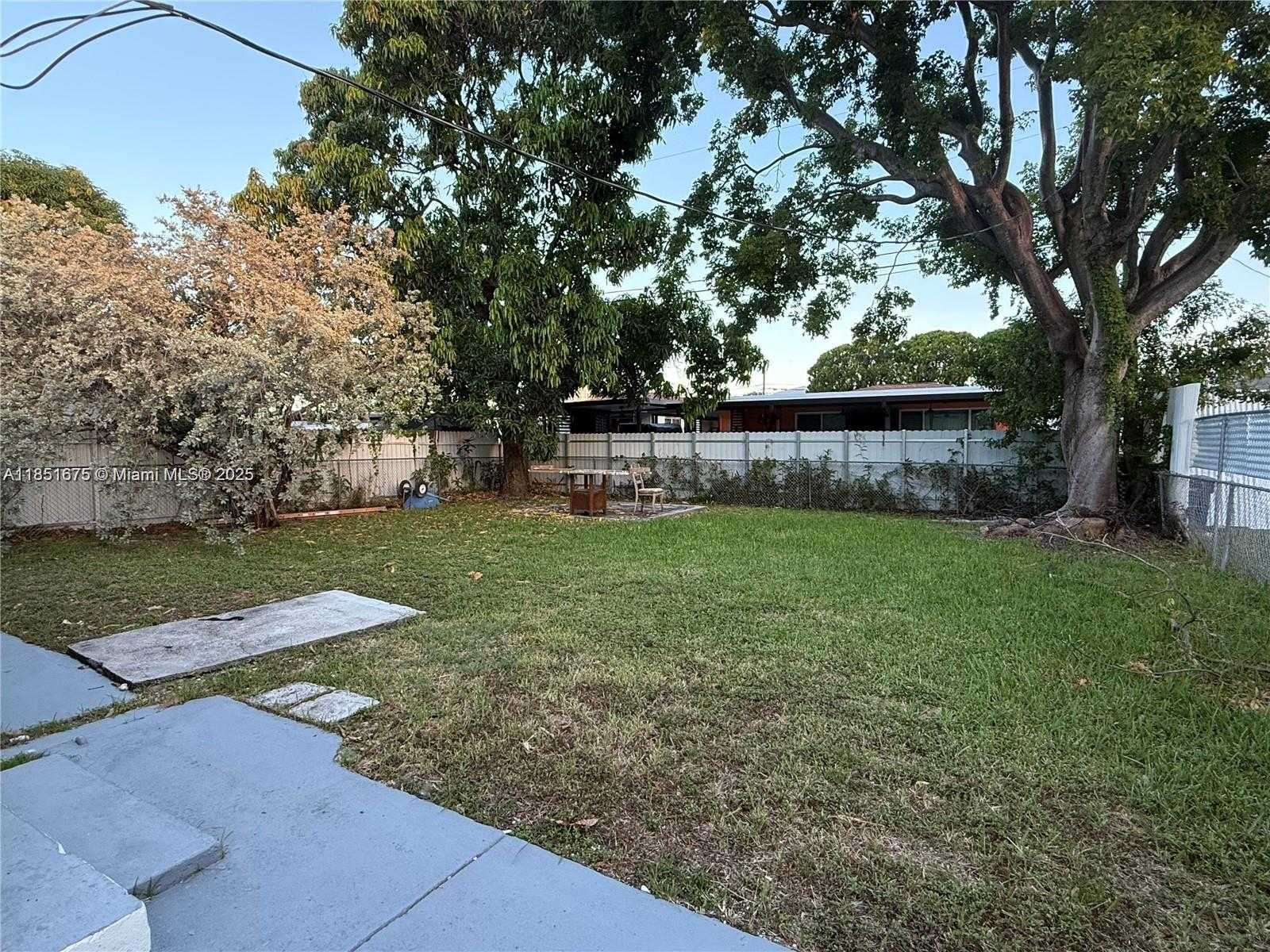 Small Image of 2520 NORTH WEST 55TH, Miami Number 3