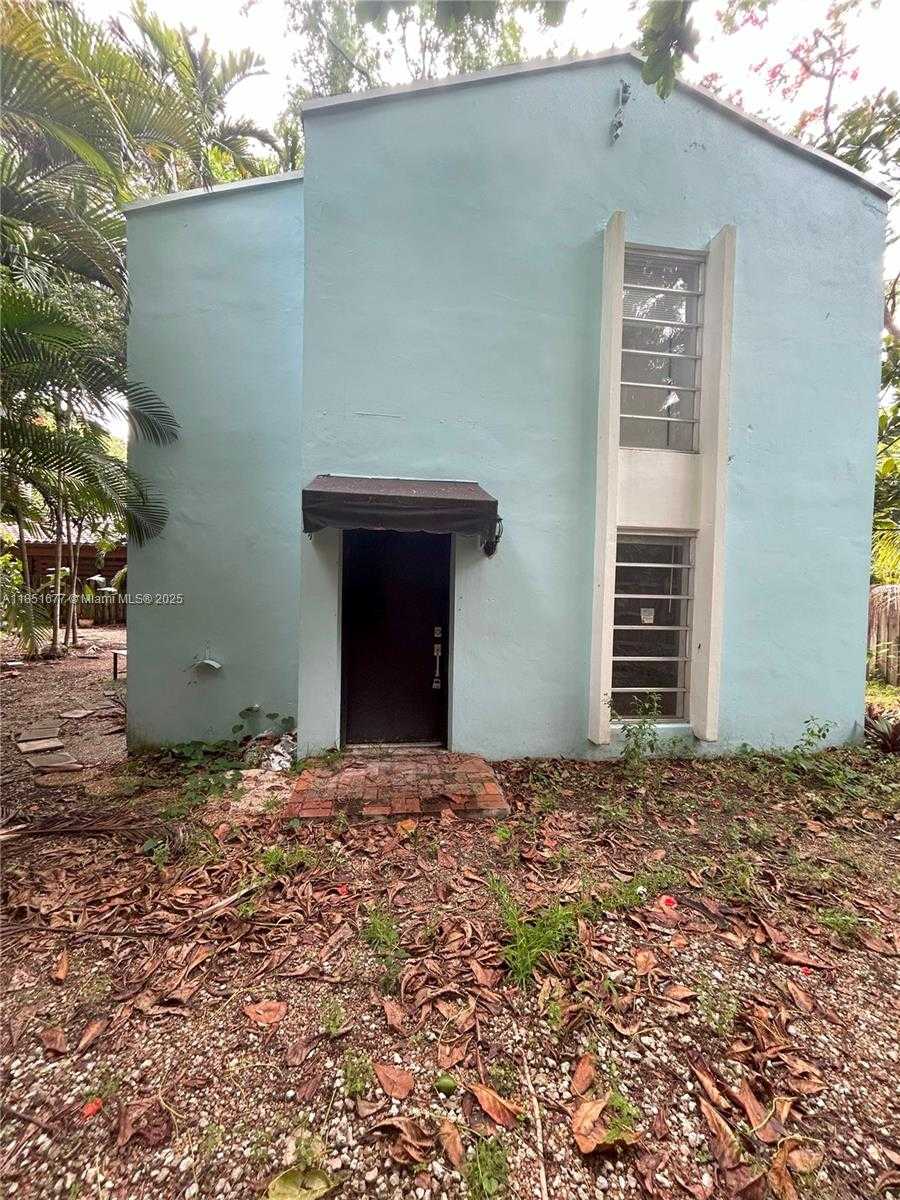 Small Image of 3549 LOQUAT AVE #421, Miami Number 24