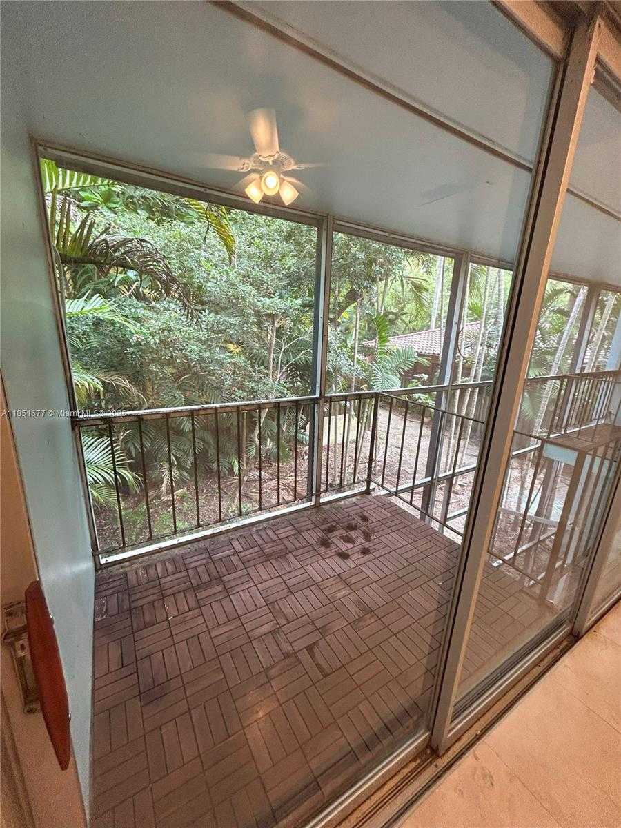 Small Image of 3549 LOQUAT AVE #421, Miami Number 9