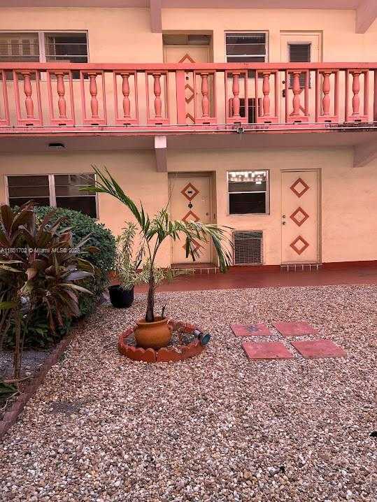 Small Image of 215 SOUTH EAST 3RD AVE #106B, Hallandale Beach Number 3