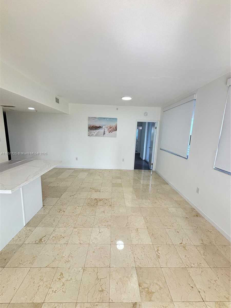 Small Image of 1402 BRICKELL BAY DR #1203, Miami Number 10