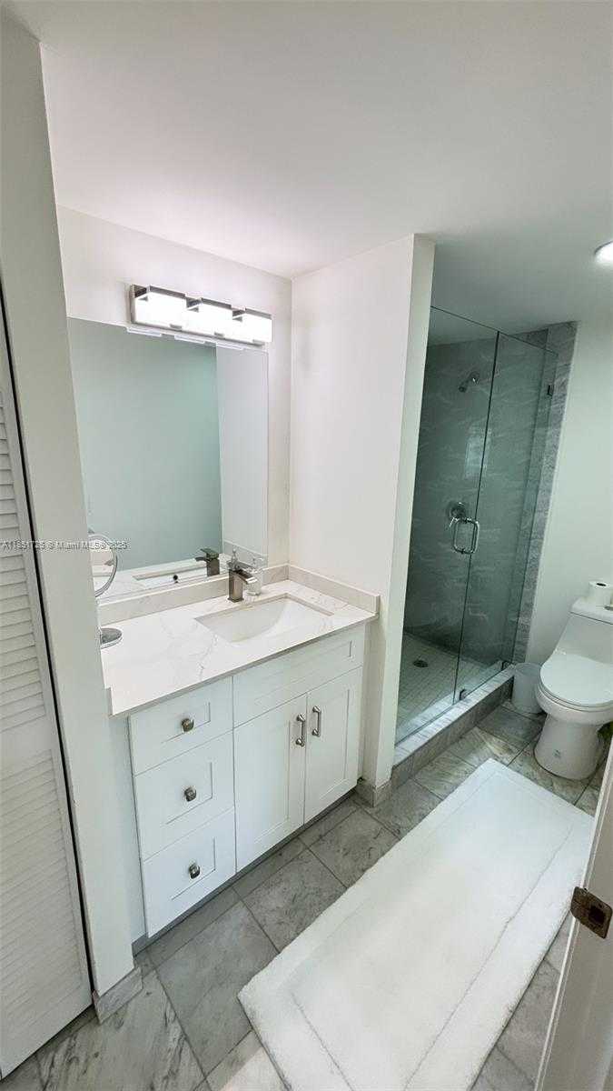 Small Image of 1402 BRICKELL BAY DR #1203, Miami Number 9