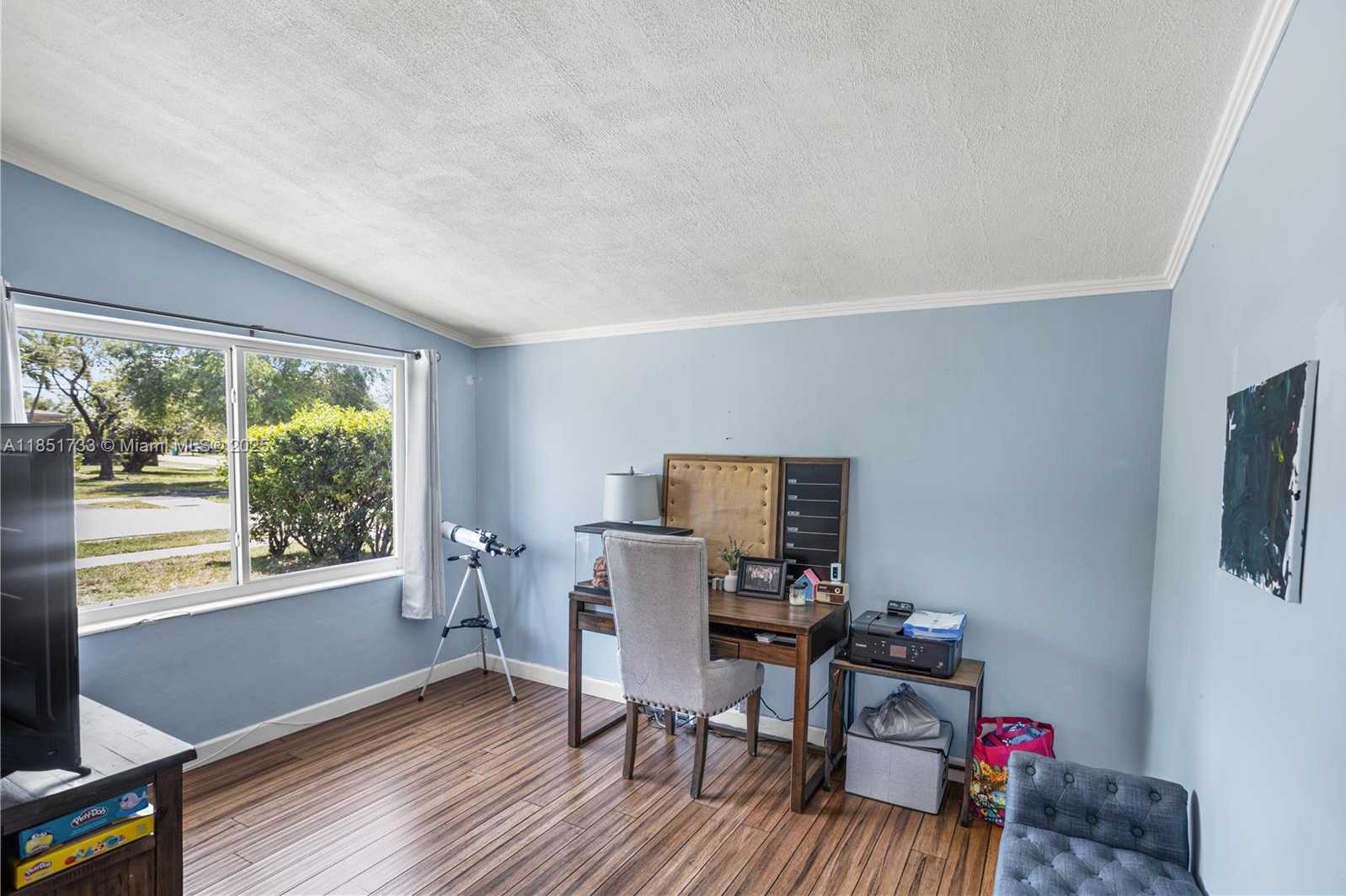 Small Image of 19310 CHRISTMAS RD, Cutler Bay Number 5