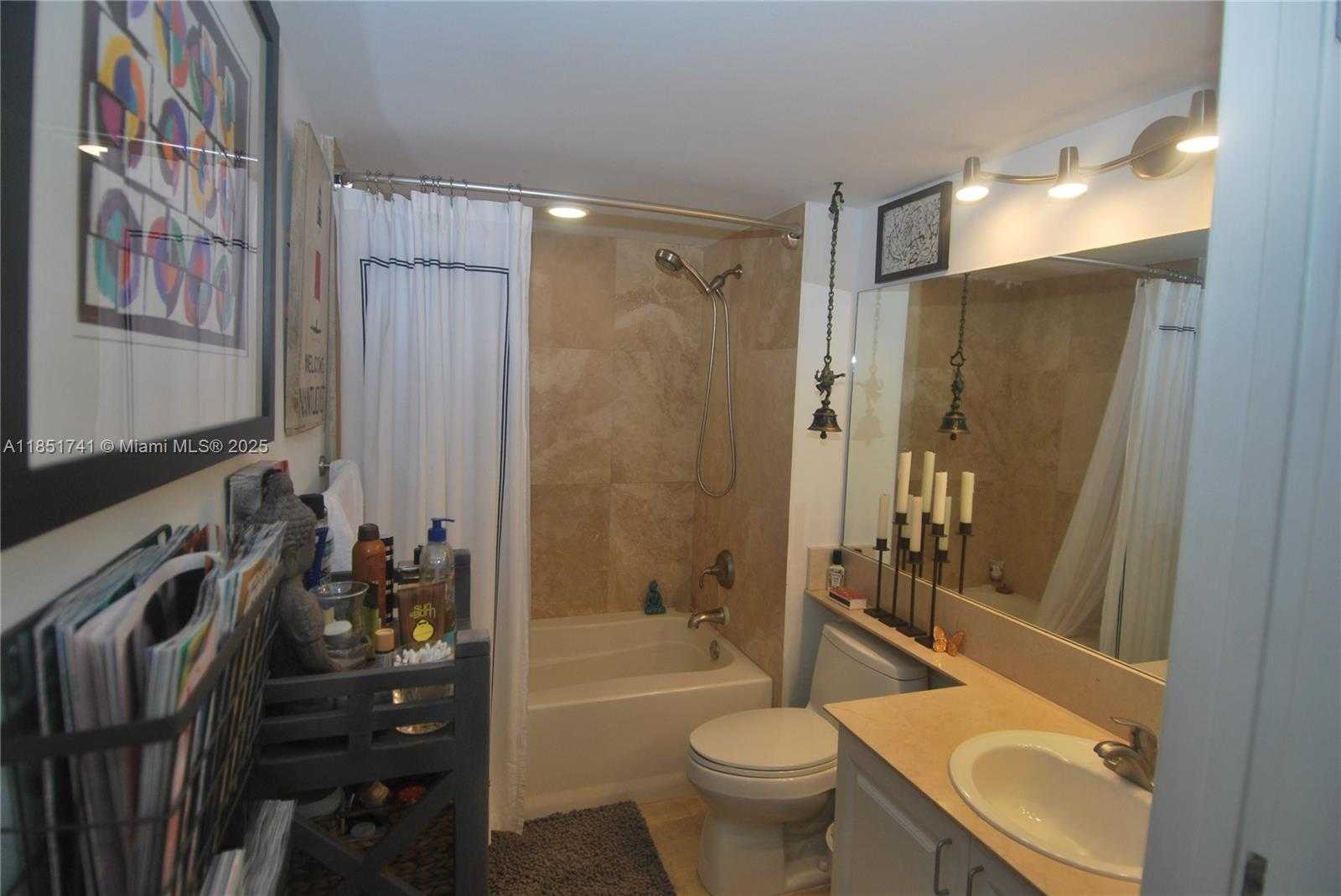 Small Image of 90 ALTON RD #805, Miami Beach Number 4