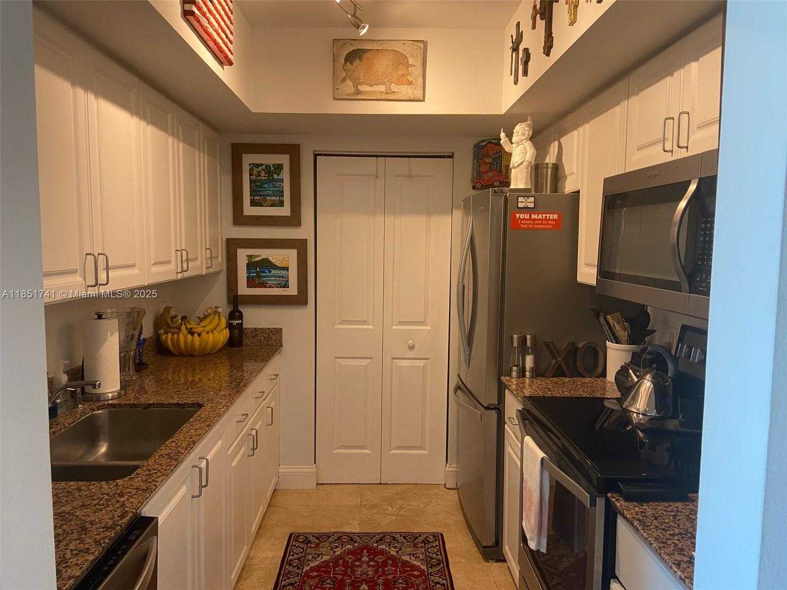 Small Image of 90 ALTON RD #805, Miami Beach Number 7