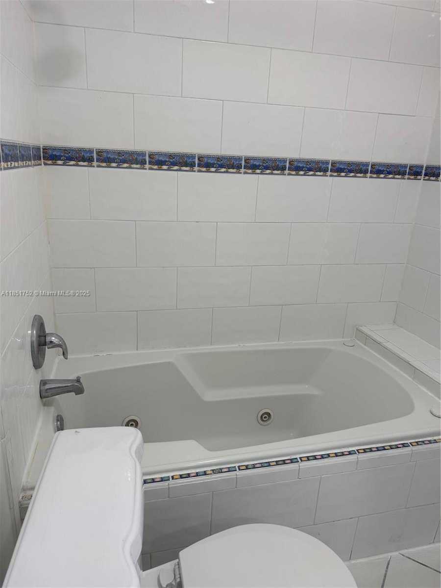 Small Image of 8851 NORTH WEST 119TH ST #2219-2, Hialeah Gardens Number 18