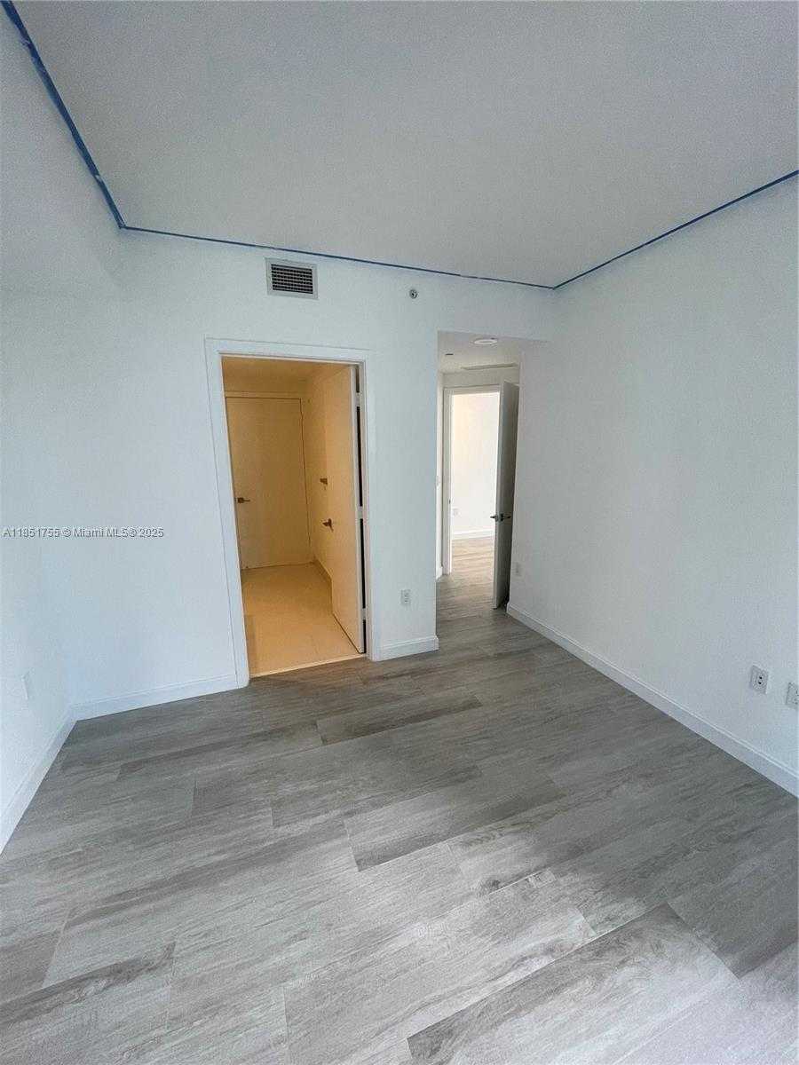 Small Image of 55 SOUTH WEST 9TH ST #2701, Miami Number 12