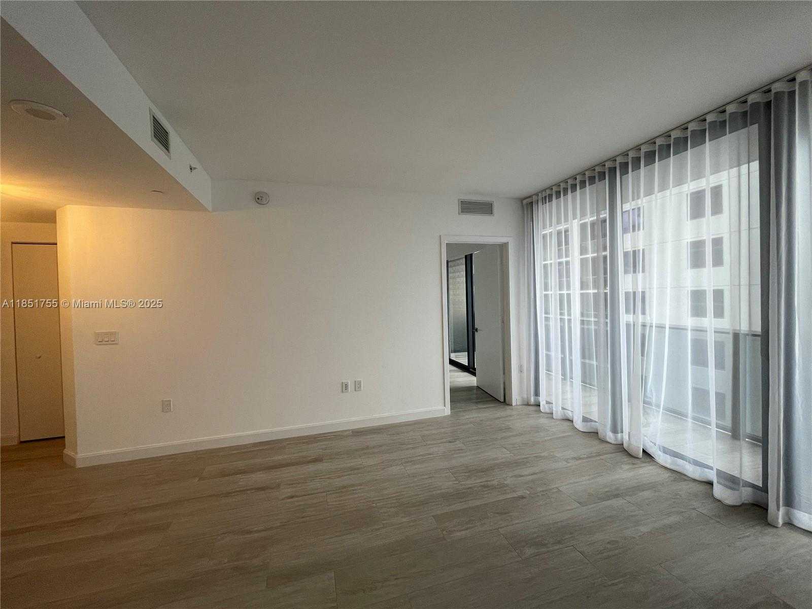 Small Image of 55 SOUTH WEST 9TH ST #2701, Miami Number 18