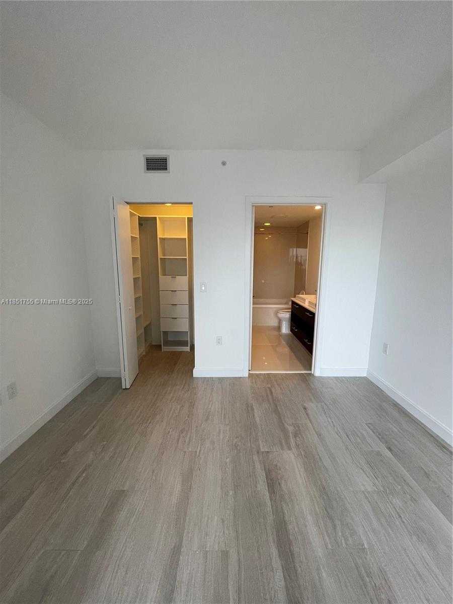 Small Image of 55 SOUTH WEST 9TH ST #2701, Miami Number 20
