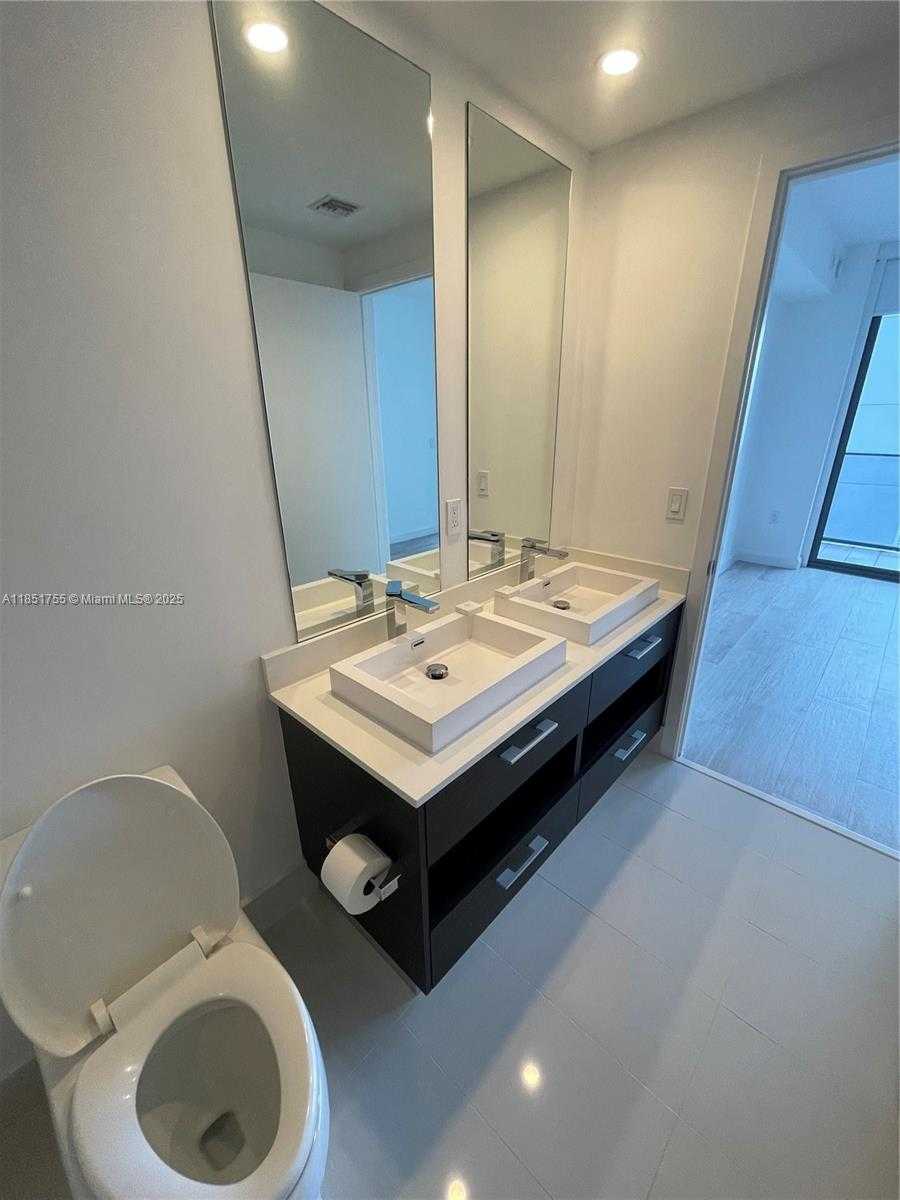 Small Image of 55 SOUTH WEST 9TH ST #2701, Miami Number 23